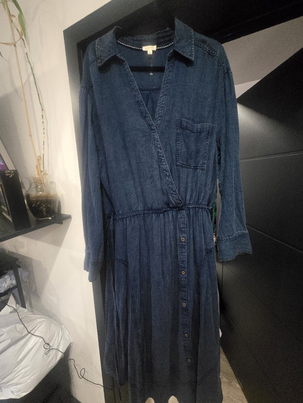 Women's Navy Wrap Denim Dress with Tie Waist XL Nwot Anthropologie Pockets - Picture 2 of 5